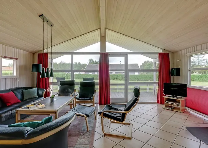 Folke - 250m From The Sea By Interhome